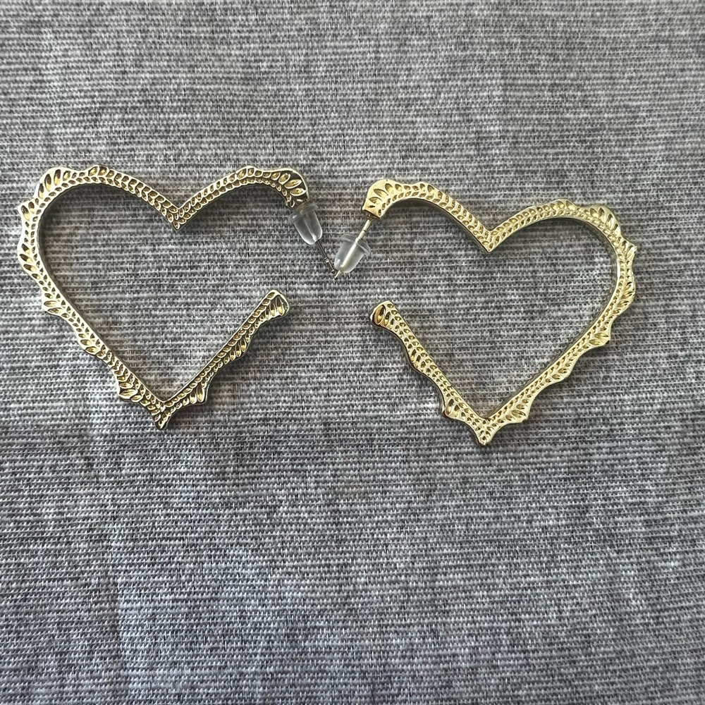 KENDRA SCOTT Sophee Heart Hoop Earrings 14K Gold Plated Stud Back